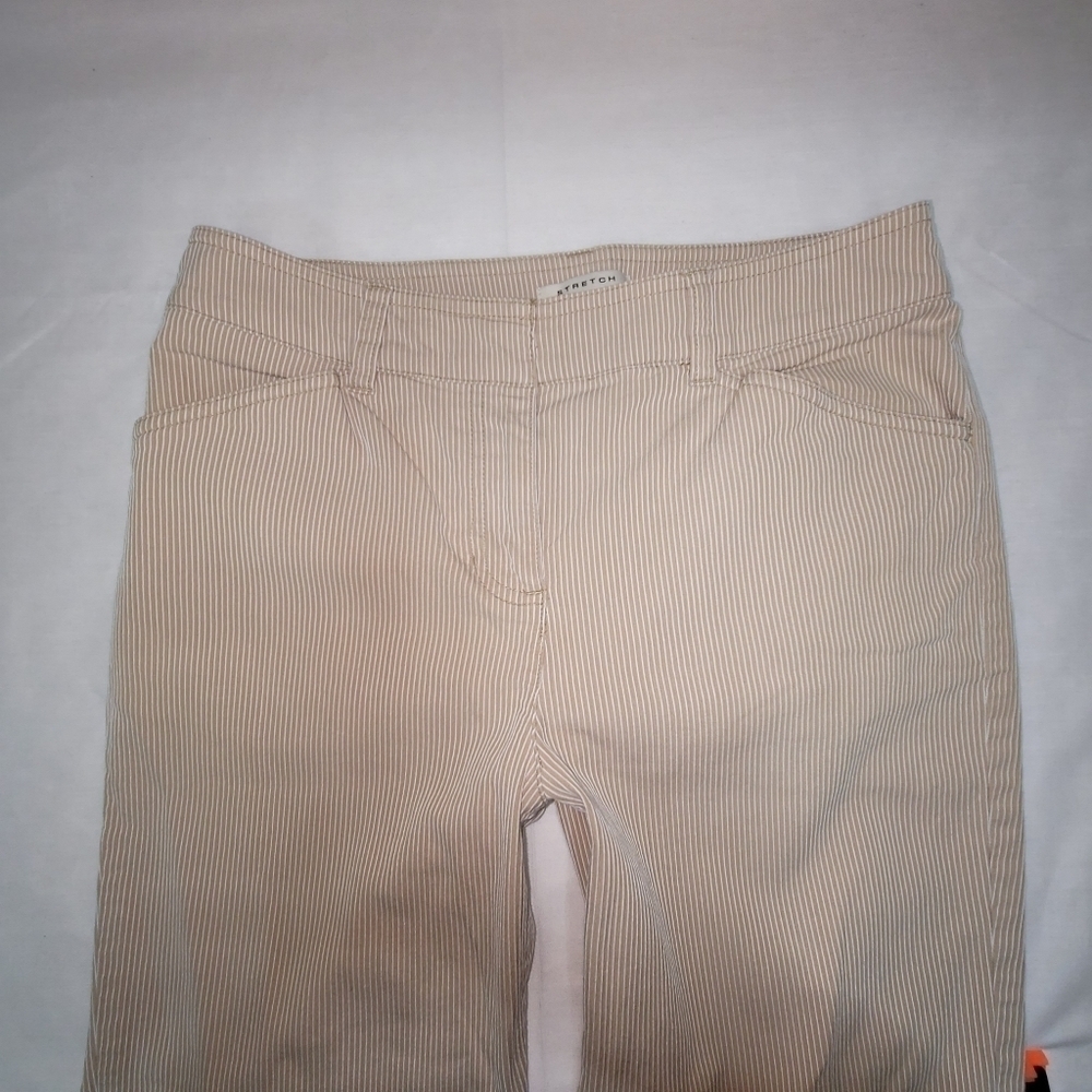 Jones New York Stretch Tan & White Seersucker Cropped Women's Pants Size 4 - Picture 3 of 10
